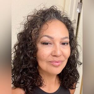 Meet your Posher, Virginia